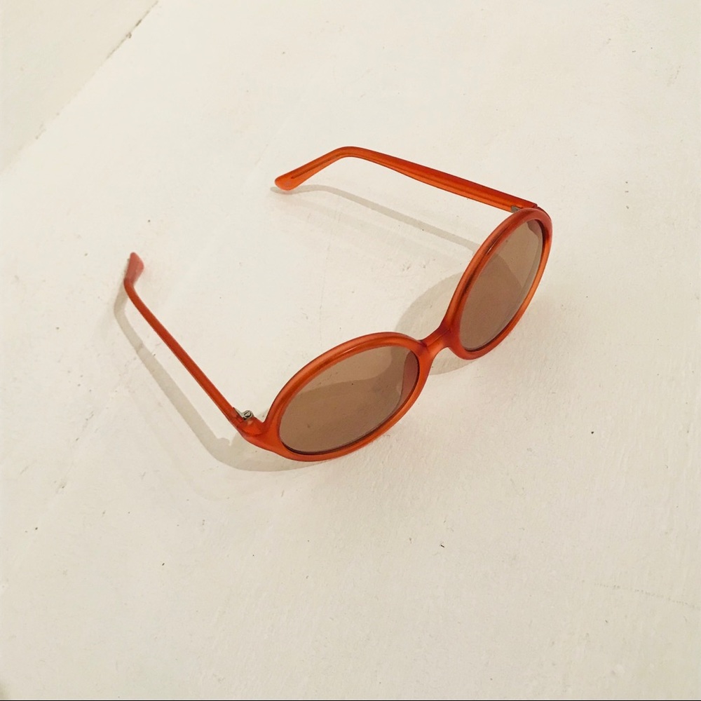 SOLD VINTAGE 🖤 90s Burnt Orange Round Sunglasses - Picture 6 of 7